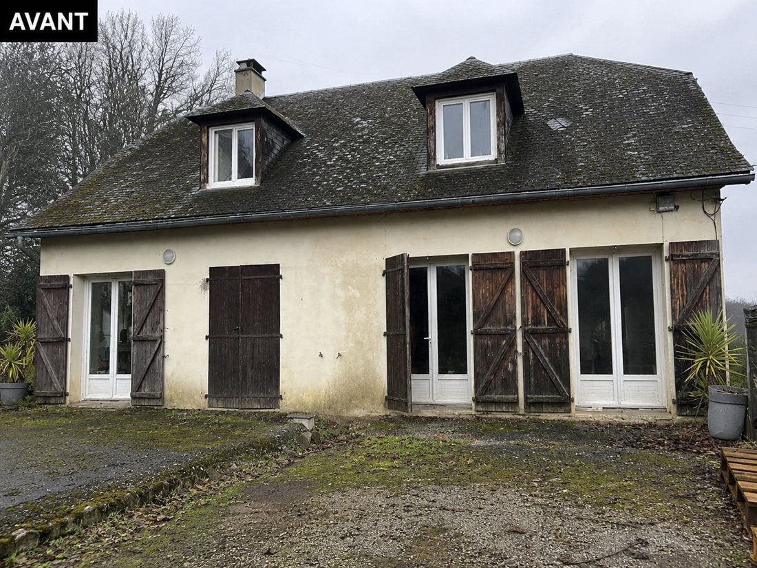 Rénovation de toiture à Rouen par Mayer Couverture — avant